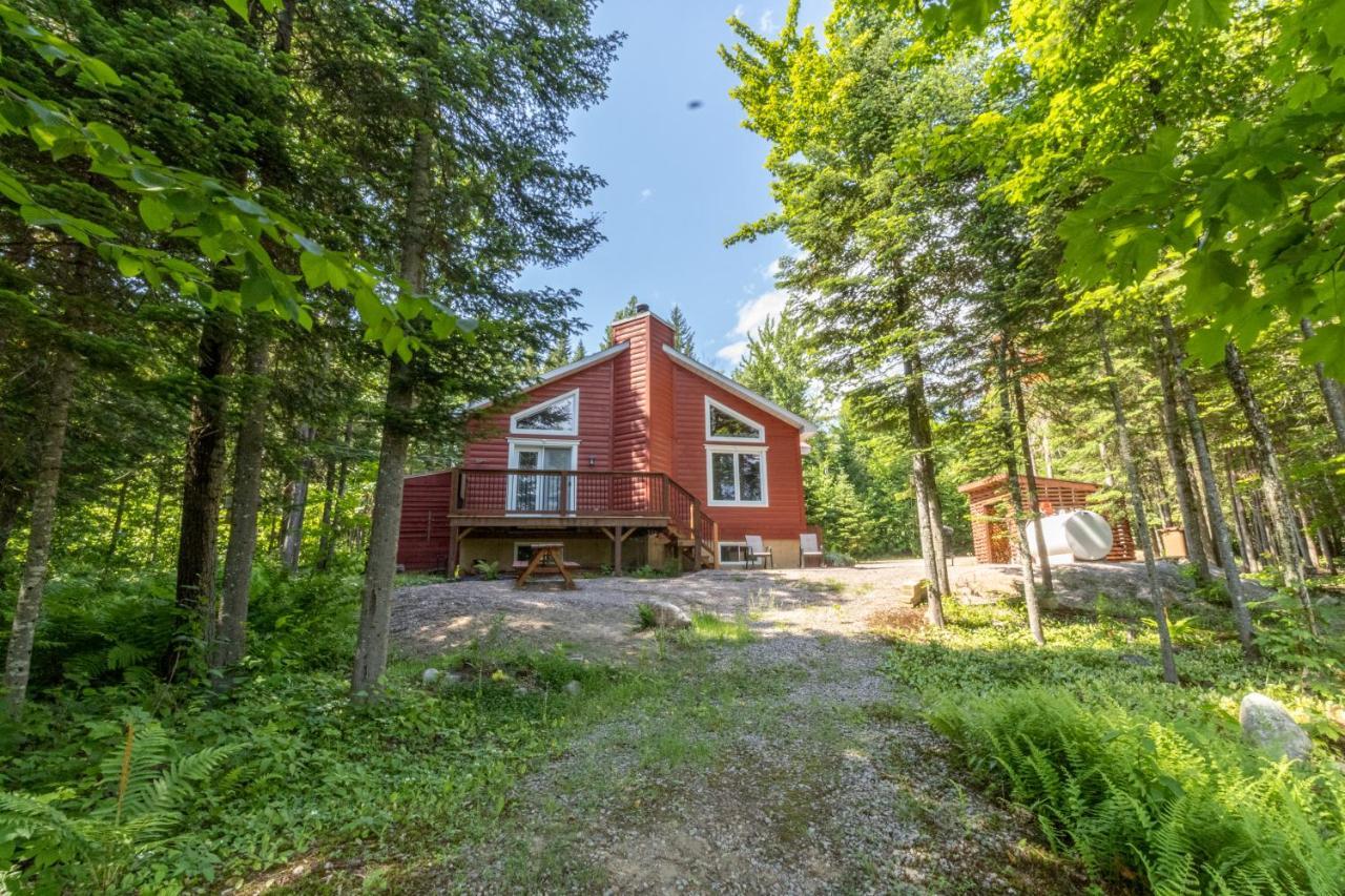 Les Chalets Tourisma - Chalet Dans Les Bois Avec Lac Prive - Le Colibri Saint-Raymond Buitenkant foto